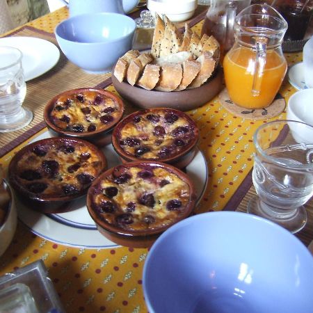Bed and Breakfast Bize De La Tour Saint-Bonnet-du-Gard Exterior foto