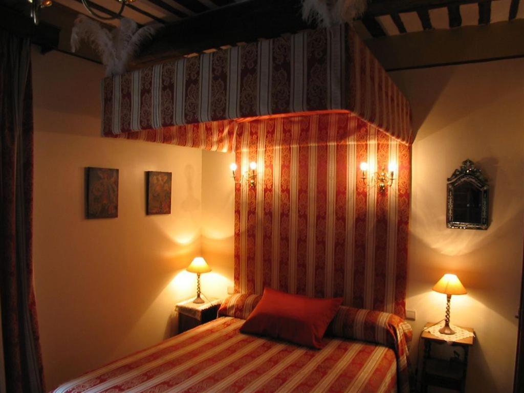 Bed and Breakfast Bize De La Tour Saint-Bonnet-du-Gard Zimmer foto