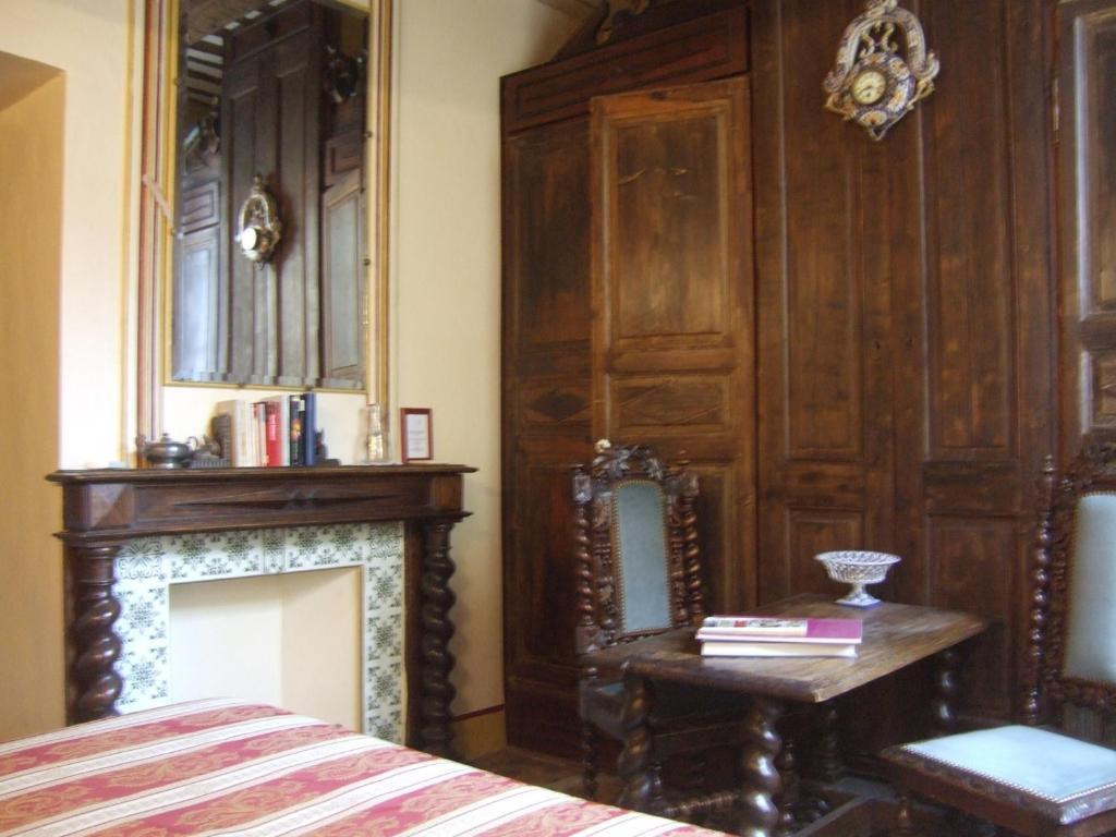 Bed and Breakfast Bize De La Tour Saint-Bonnet-du-Gard Zimmer foto