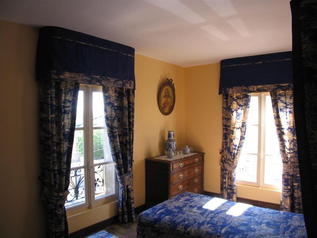 Bed and Breakfast Bize De La Tour Saint-Bonnet-du-Gard Zimmer foto